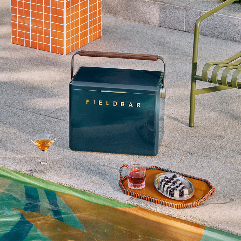 Fieldbar Gin Trunk lifestyle photograph 1