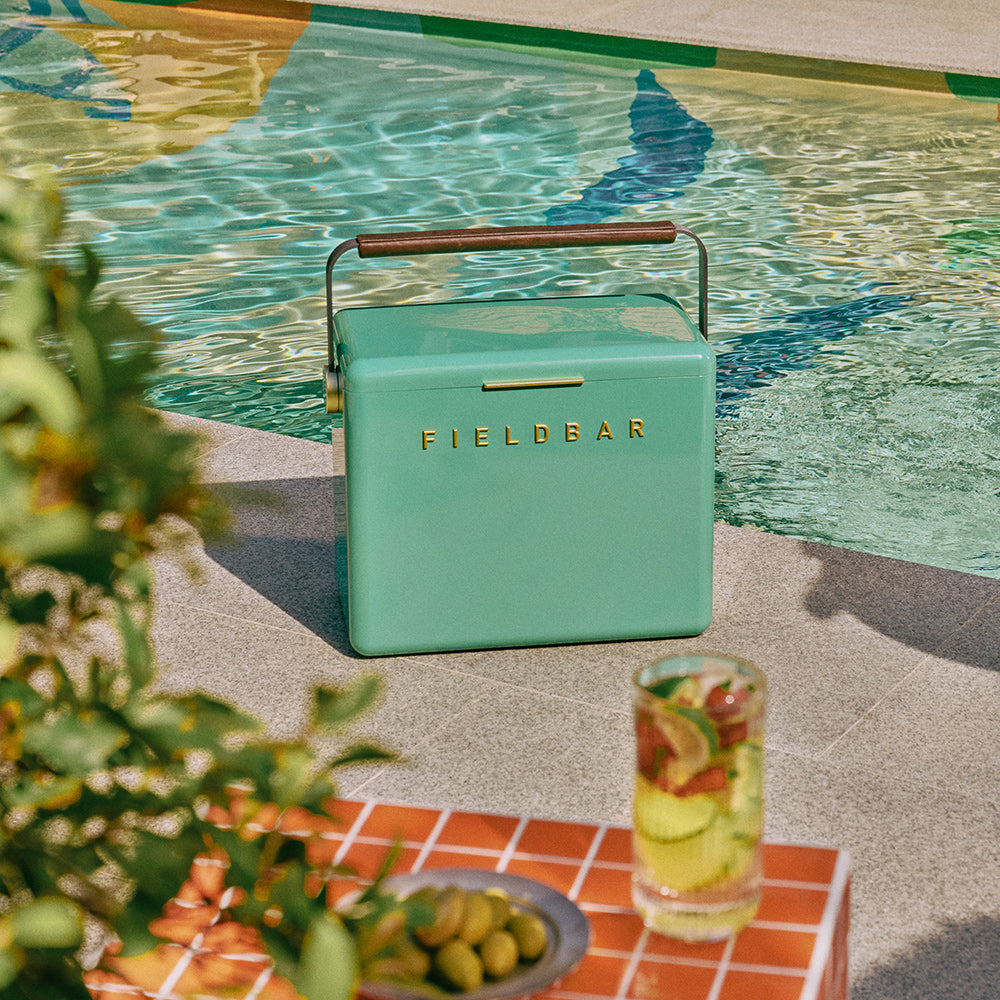 Fieldbar Gin Trunk lifestyle photograph 3